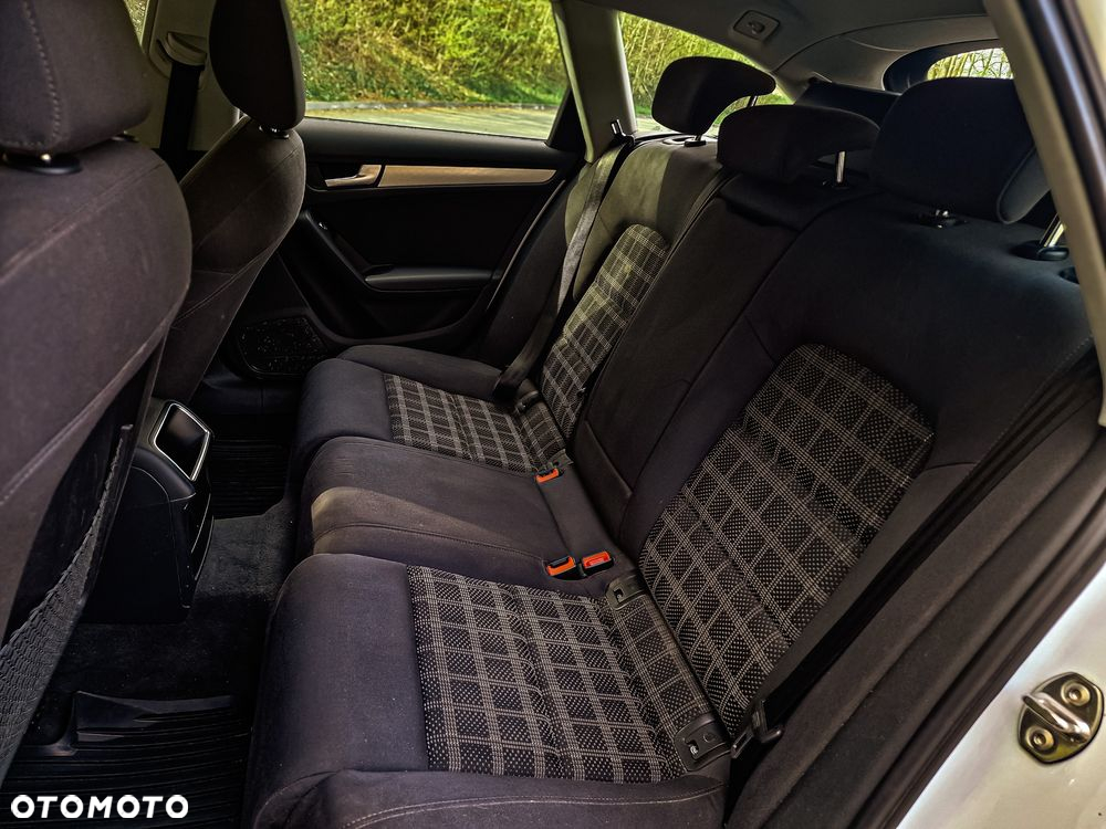 Audi A4 Avant 2.0 TFSI Attraction - 13