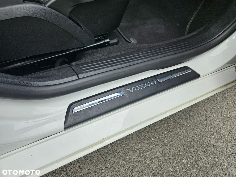 Volvo V40 D2 R-Design Momentum - 30