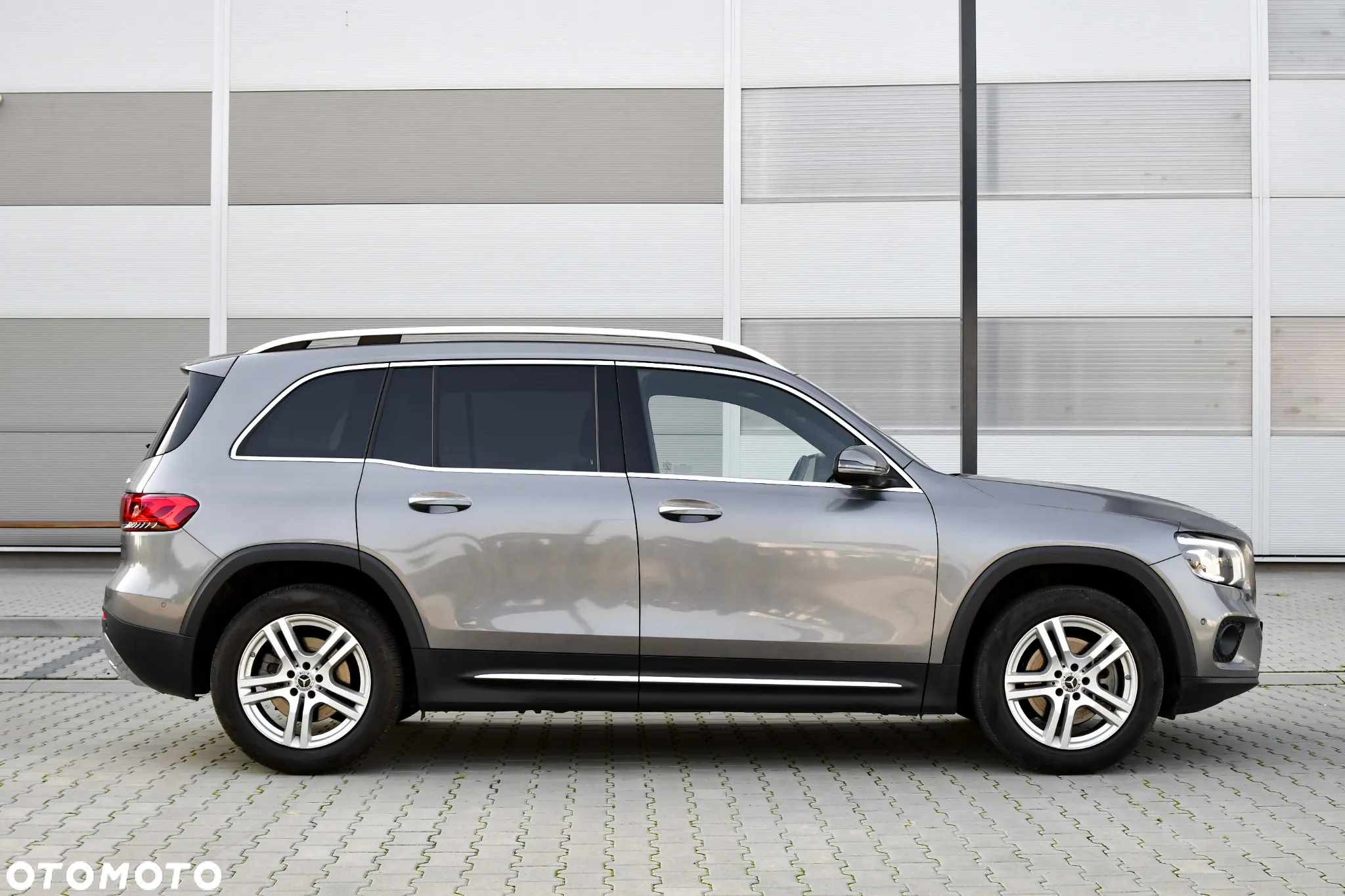 Mercedes-Benz GLB 250 4-Matic 8G-DCT - 6