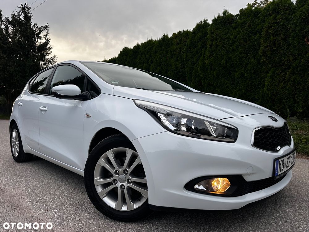 Kia Ceed 1.4 CVVT Dream Team Edition - 2
