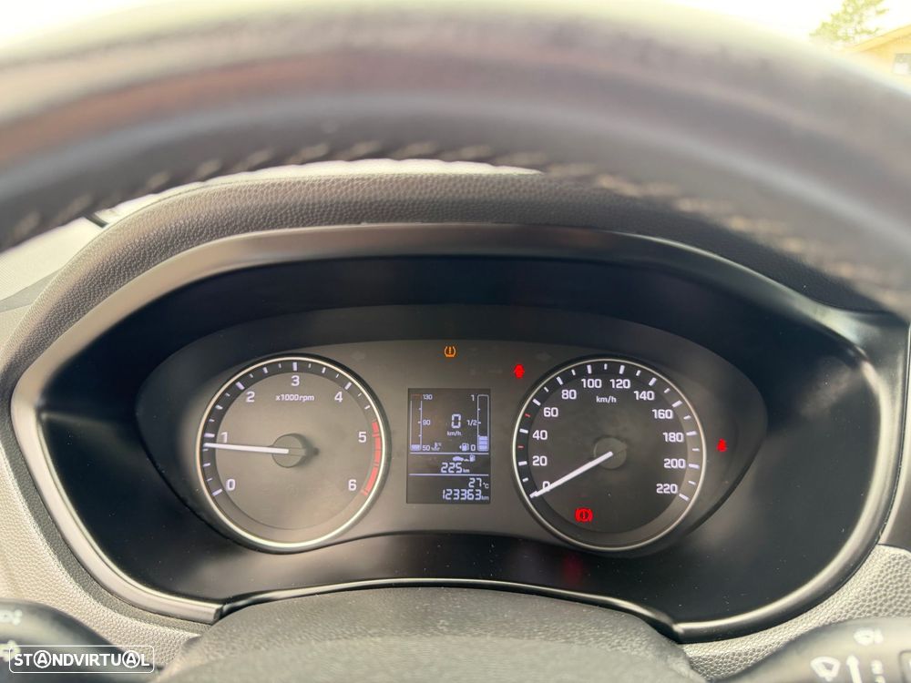 Hyundai i20 1.1 CRDi Comfort+Pack Look+JLL16 - 24