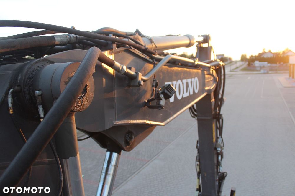 Volvo EW 140D ROTOTILT STEELWRIST SYSTEM 3D LEICA ZESTAW - 10