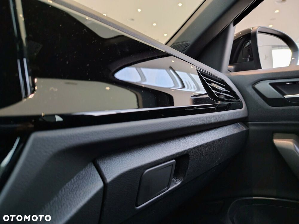 Volkswagen T-Roc - 24