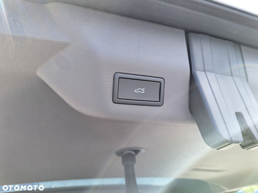 Volkswagen Multivan 2.0 TDI L2 Life DSG - 12