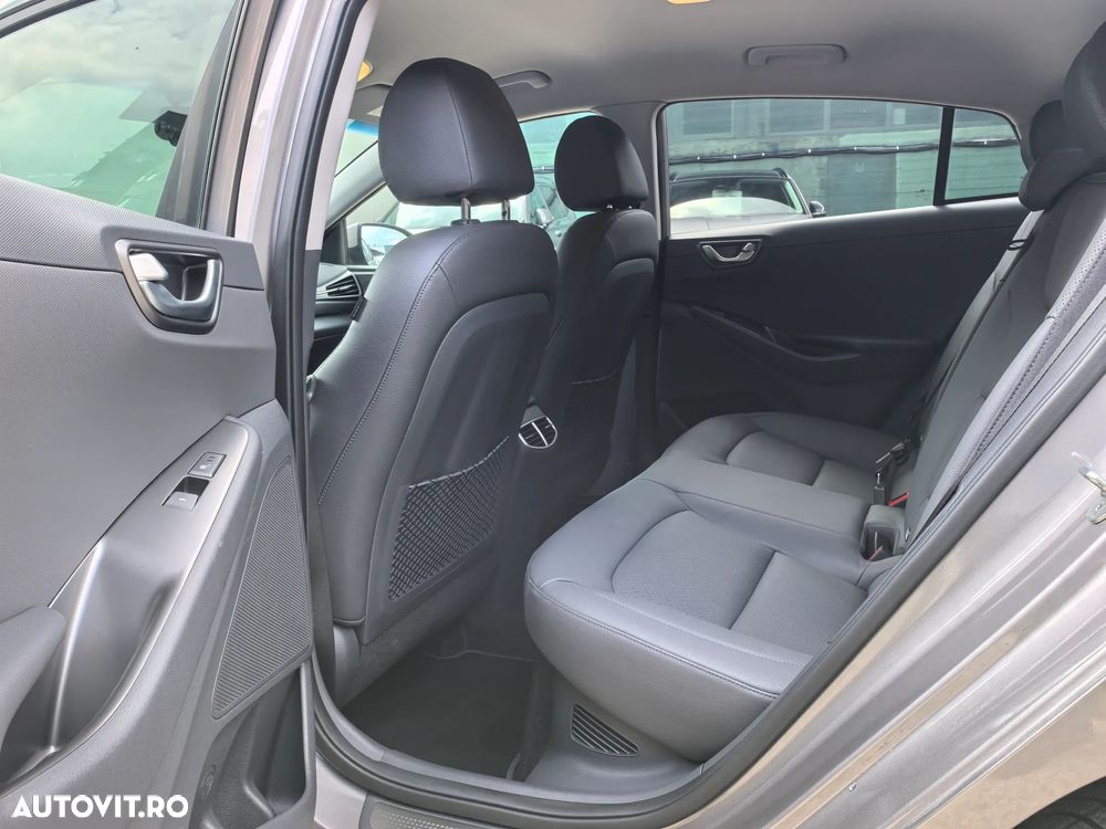 Hyundai IONIQ 1.6 GDI Premium - 12