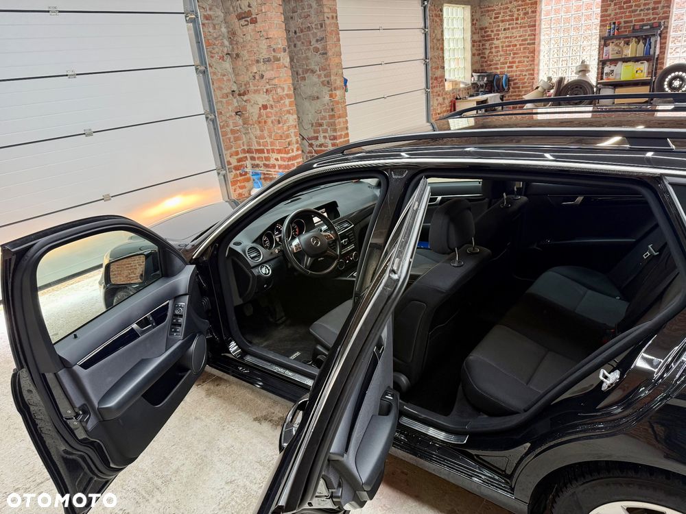 Mercedes-Benz Klasa C 180 (BlueEFFICIENCY) Elegance - 12
