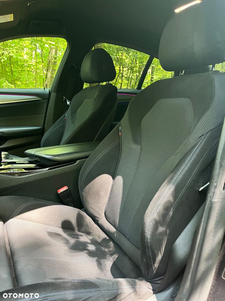 BMW Seria 5 520d xDrive M Sport sport - 23