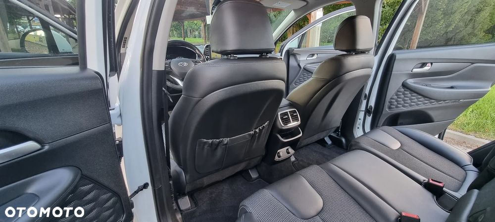 Hyundai Santa Fe 2.4 GDI 4WD SEVEN Premium - 16