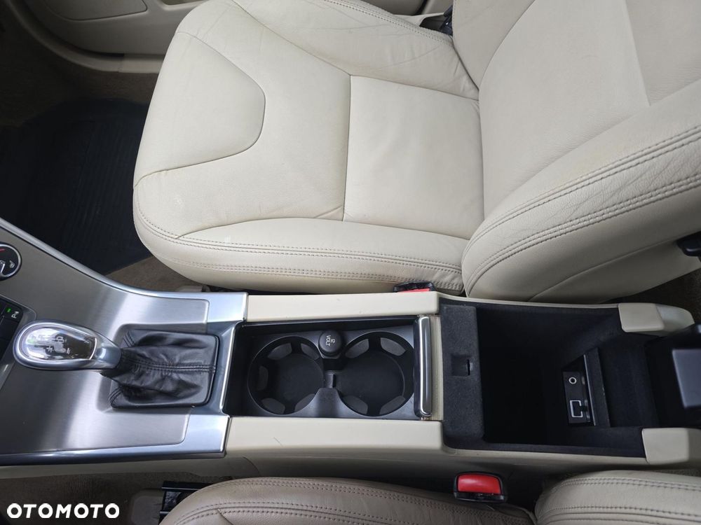 Volvo XC 60 - 16
