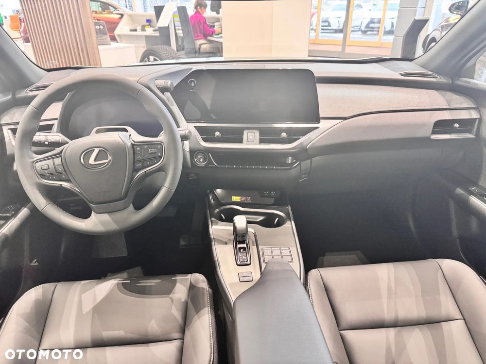Lexus UX 300h F Sport Design - 5