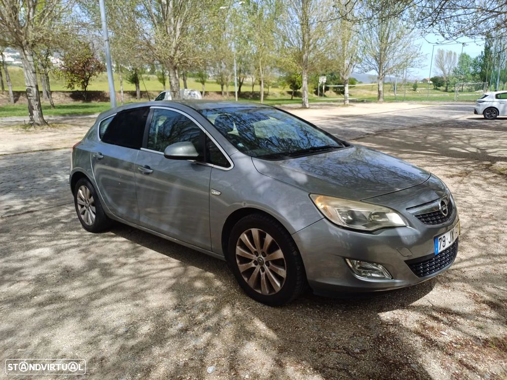Opel Astra 1.7 CDTI Cosmo - 4