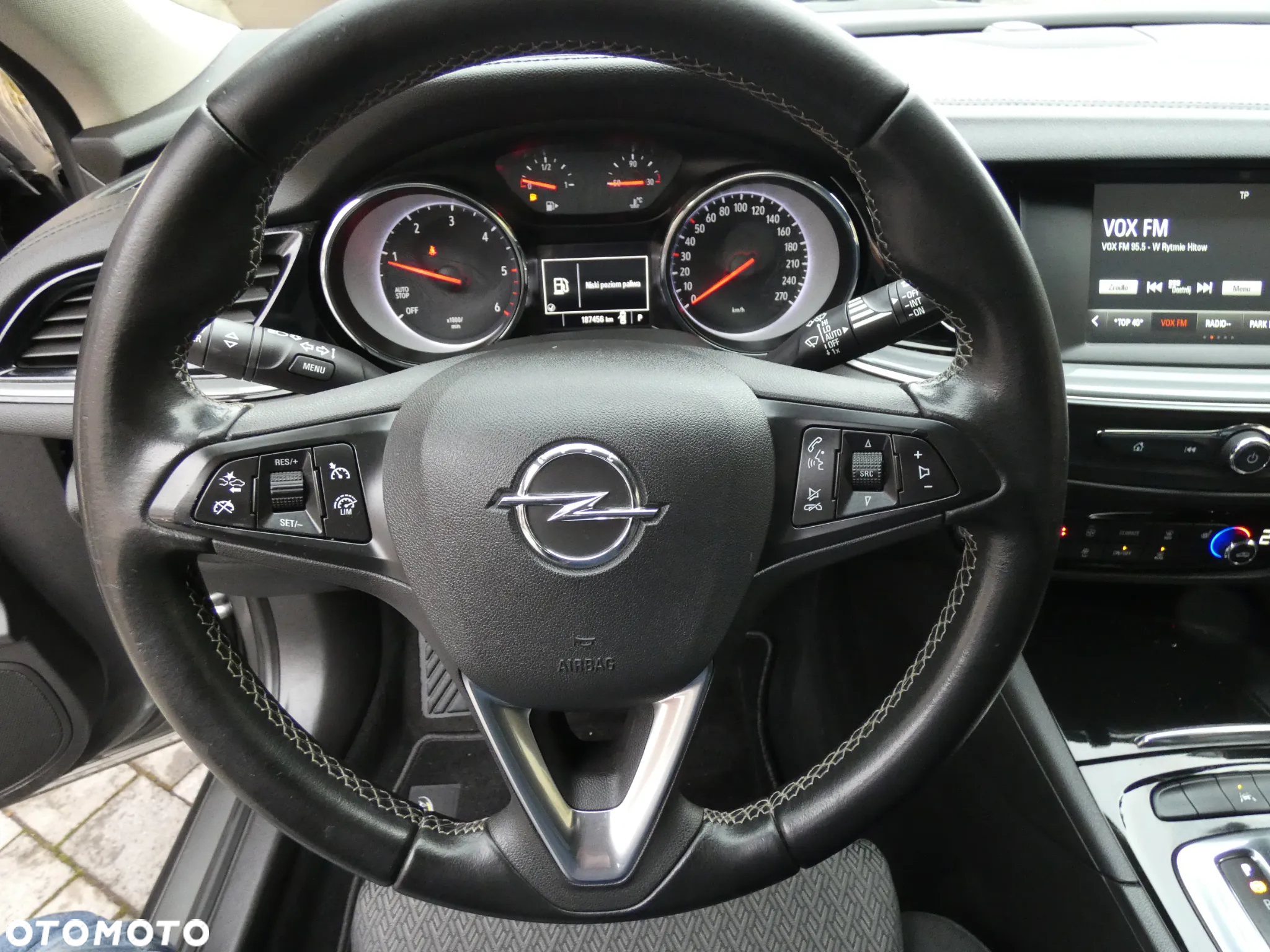 Opel Insignia 2.0 CDTI automatik Business Edition - 34