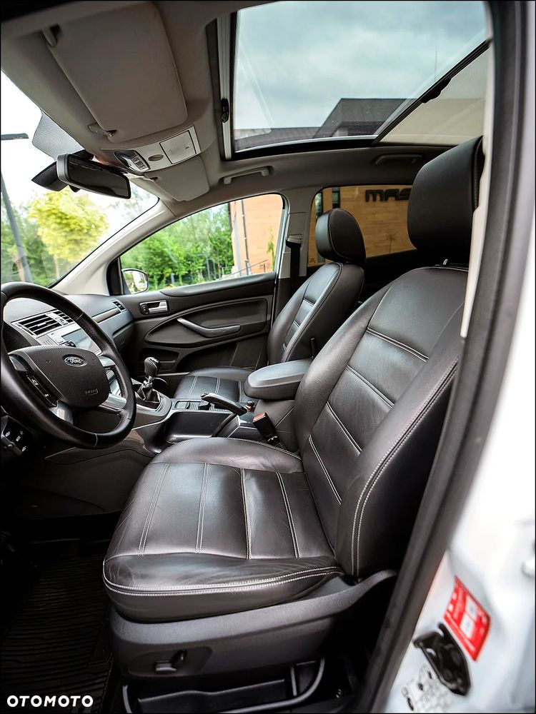 Ford Kuga - 31