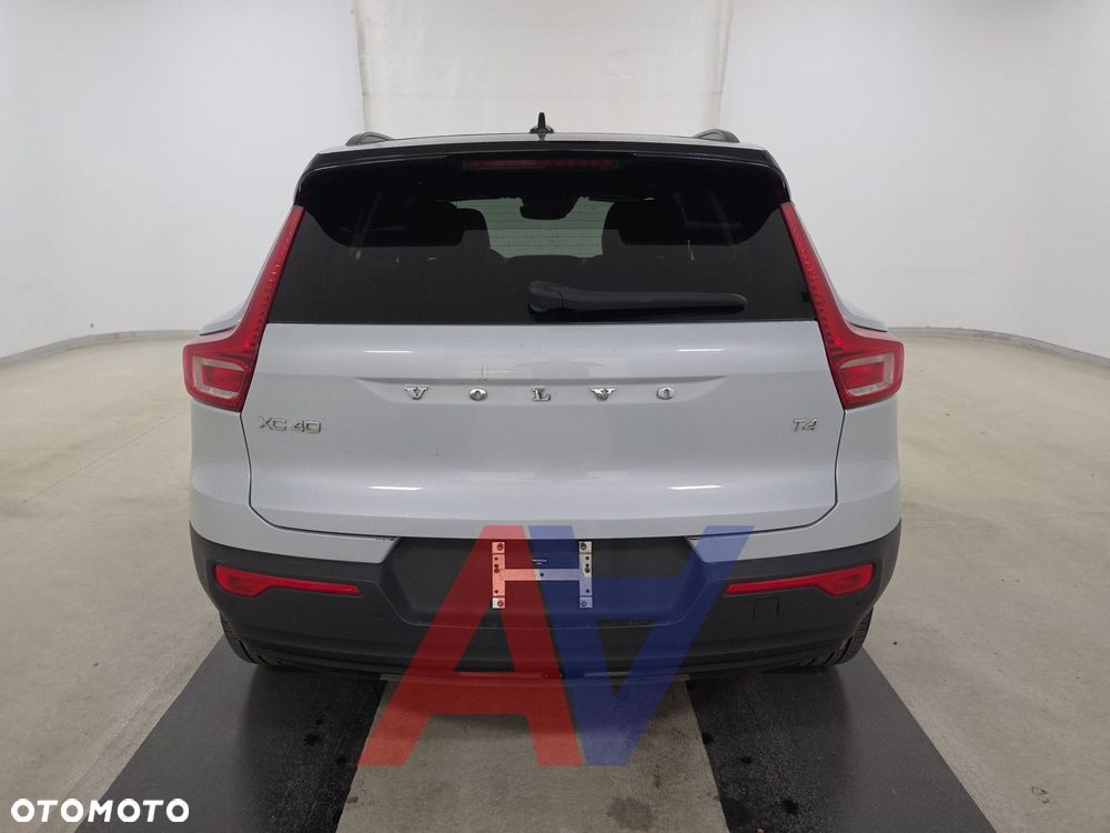 Volvo XC 40 - 6
