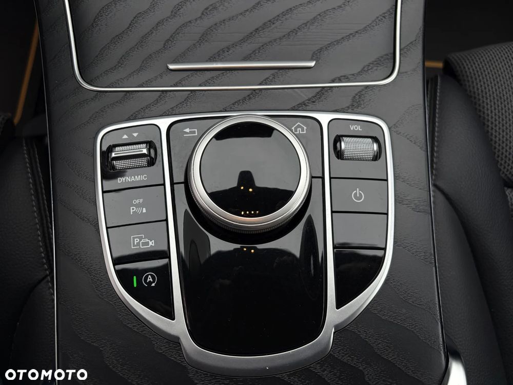 Mercedes-Benz Klasa C 220 d 9G-TRONIC - 32