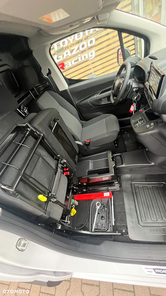 Toyota Proace City - 19