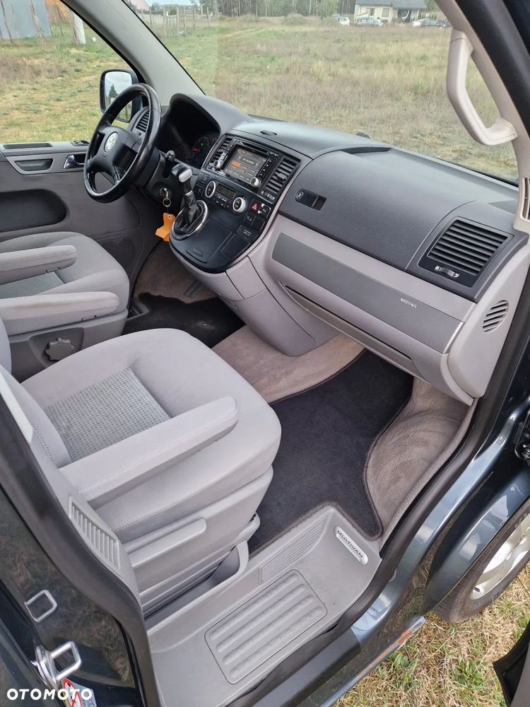 Volkswagen Multivan - 15