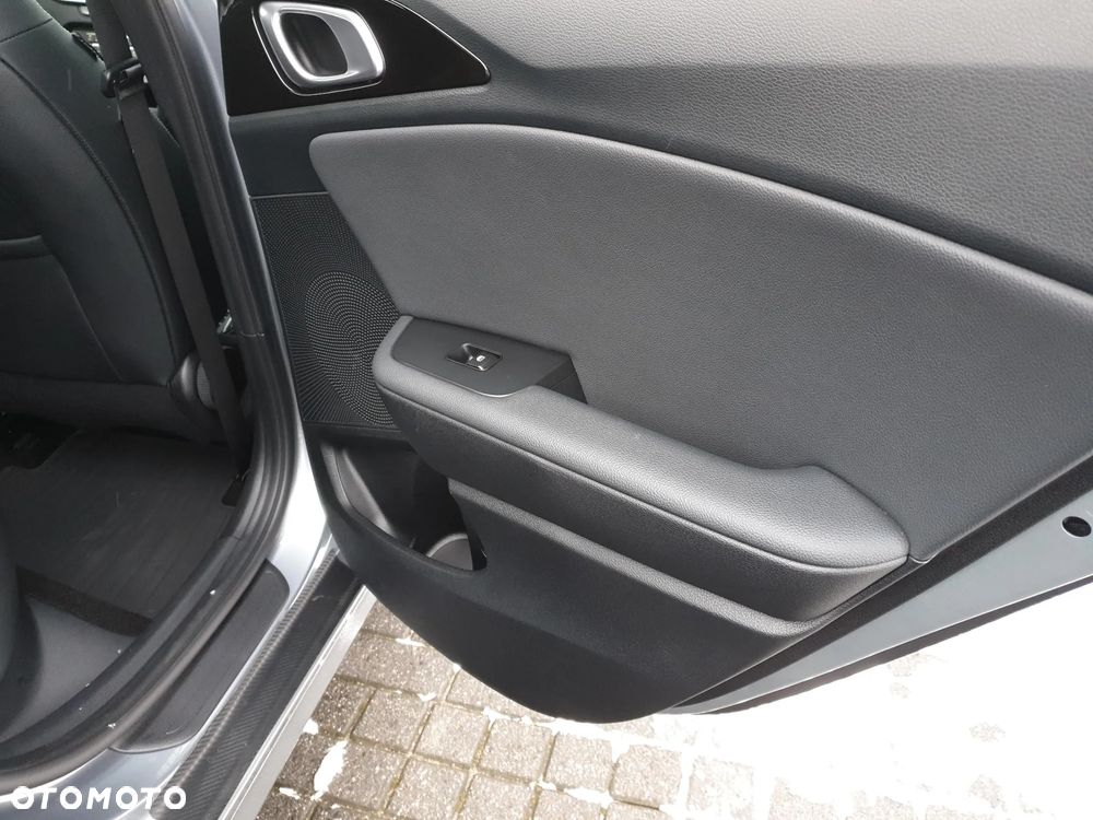 Kia Ceed 1.5 T-GDI Business Line Plus DCT - 26