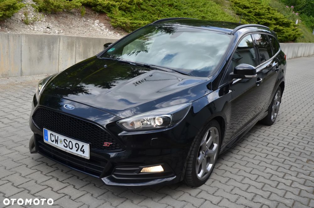 Ford Focus 2.0 TDCi ST mit Leder-Exclusiv-Paket - 6