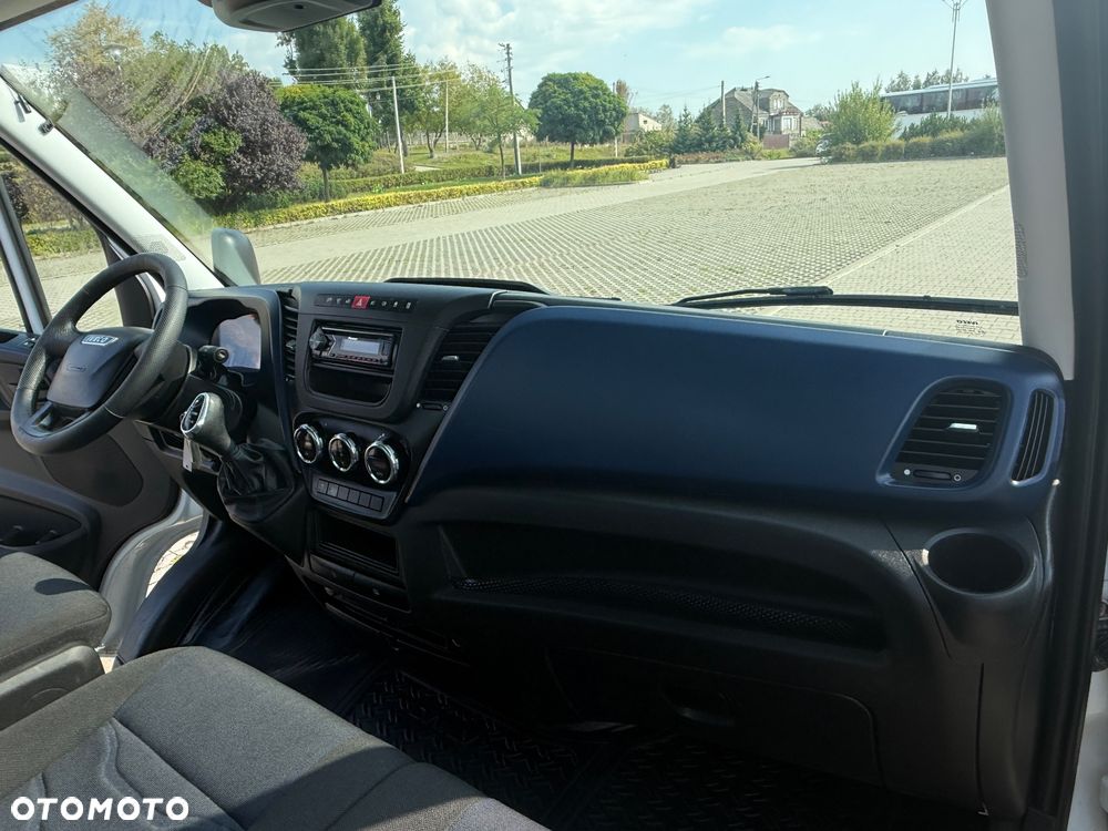 Iveco DAILY 35-180 3.0 HPI 180KM WYWROTKA 3-stronna !Resor+Poduszka ! HAK ! SUPER STAN!!! - 20