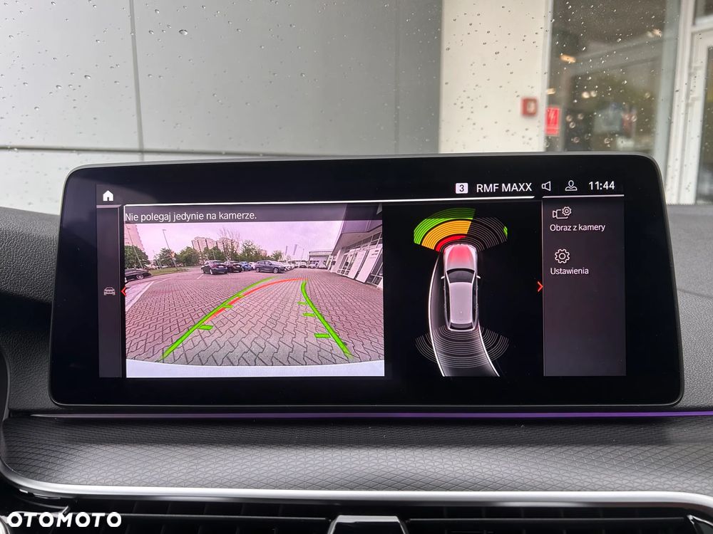 BMW Seria 5 520d xDrive mHEV M Sport sport - 38