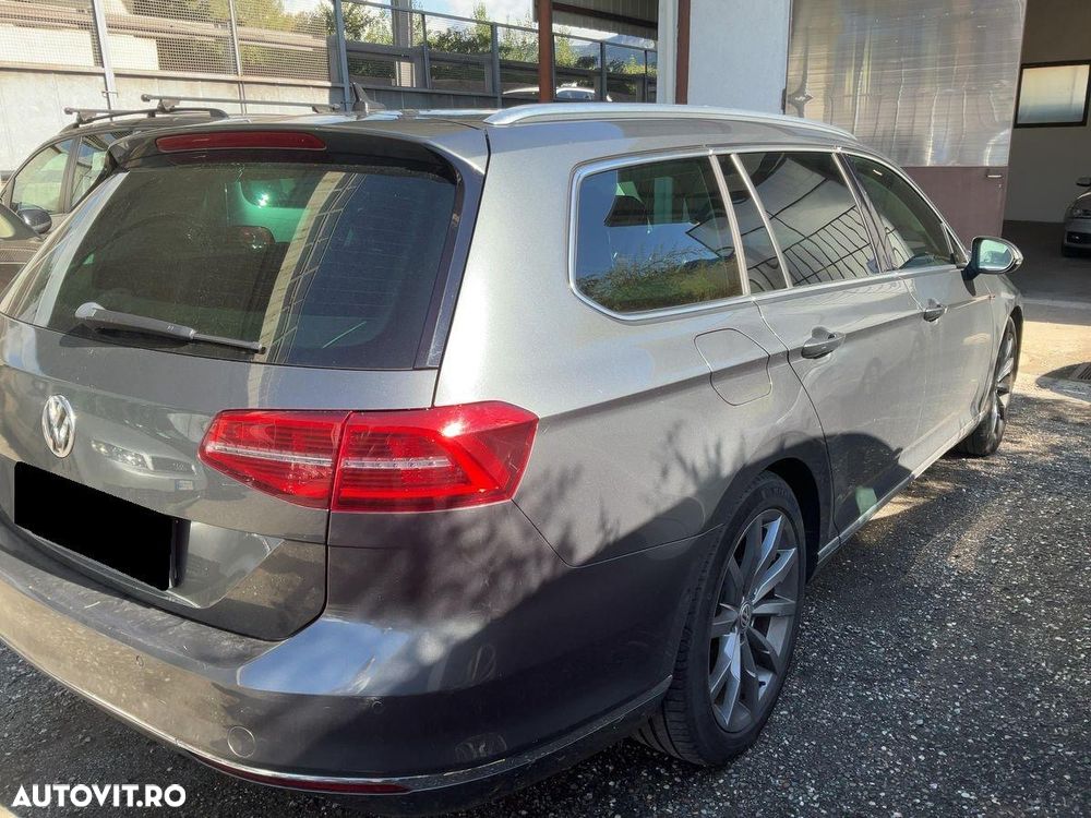 Volkswagen Passat Variant 2.0 TDI SCR 4Motion DSG Highline - 2