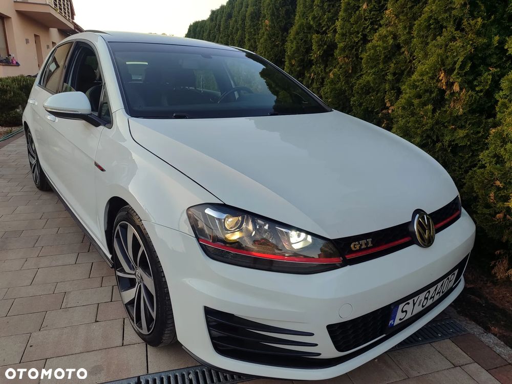 Volkswagen Golf GTI (BlueMotion Technology) DSG - 21