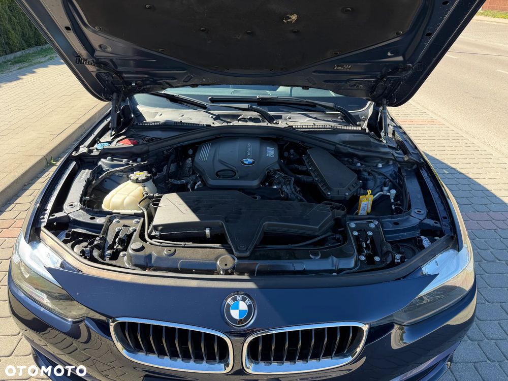 BMW Seria 3 316d Sport Line Shadow - 28