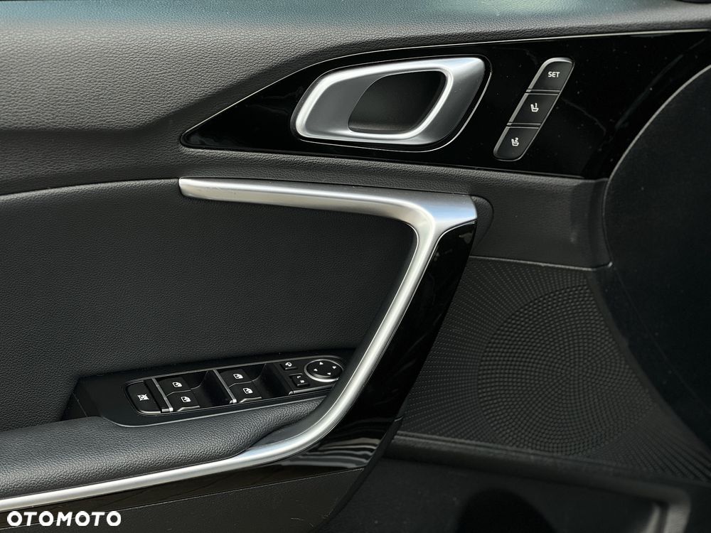 Kia Ceed 1.6 GDI PHEV XL DCT - 31