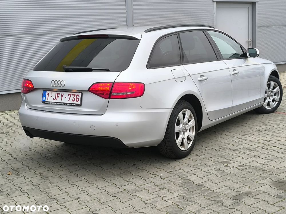 Audi A4 Avant - 4