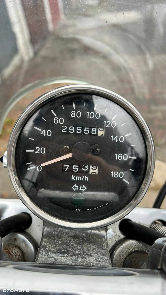 Suzuki Intruder - 11