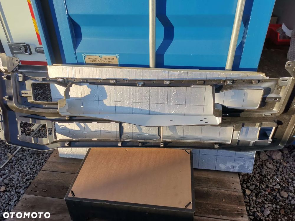 T316323 Zderzak Ford F-max - 4