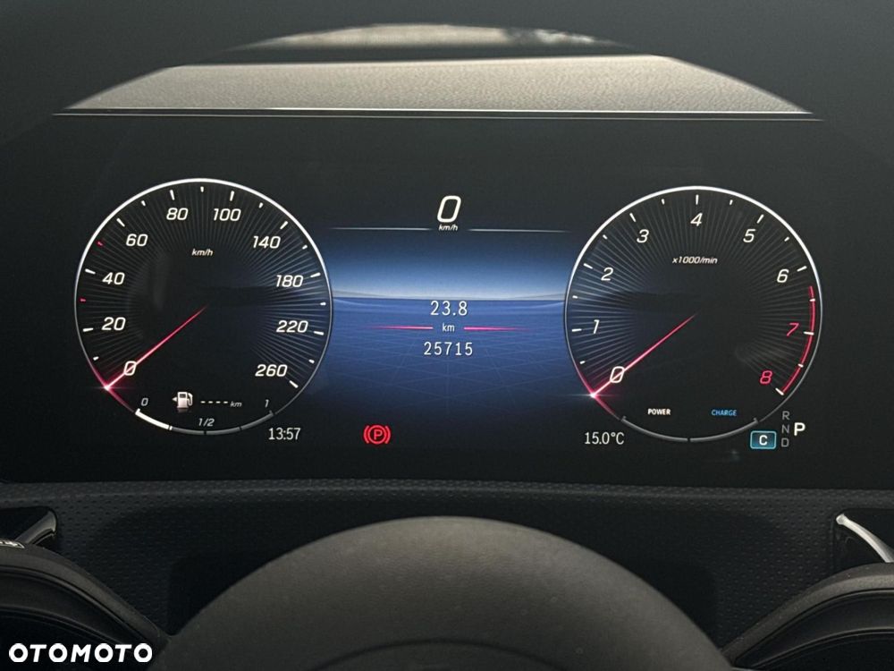 Mercedes-Benz CLA 250 4-Matic AMG Line 7G-DCT - 12