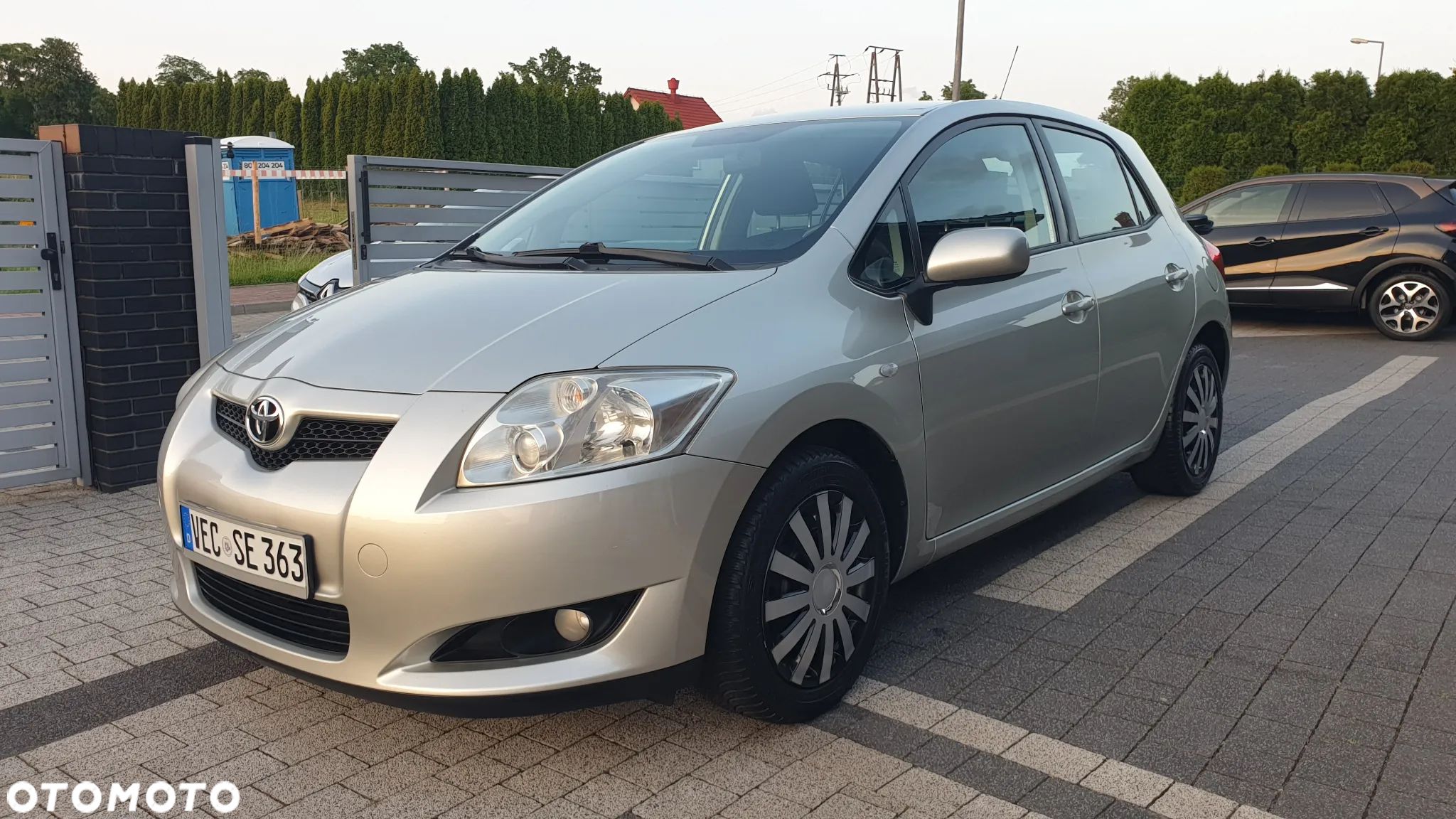 Toyota Auris 1.4 VVT-i Team - 1