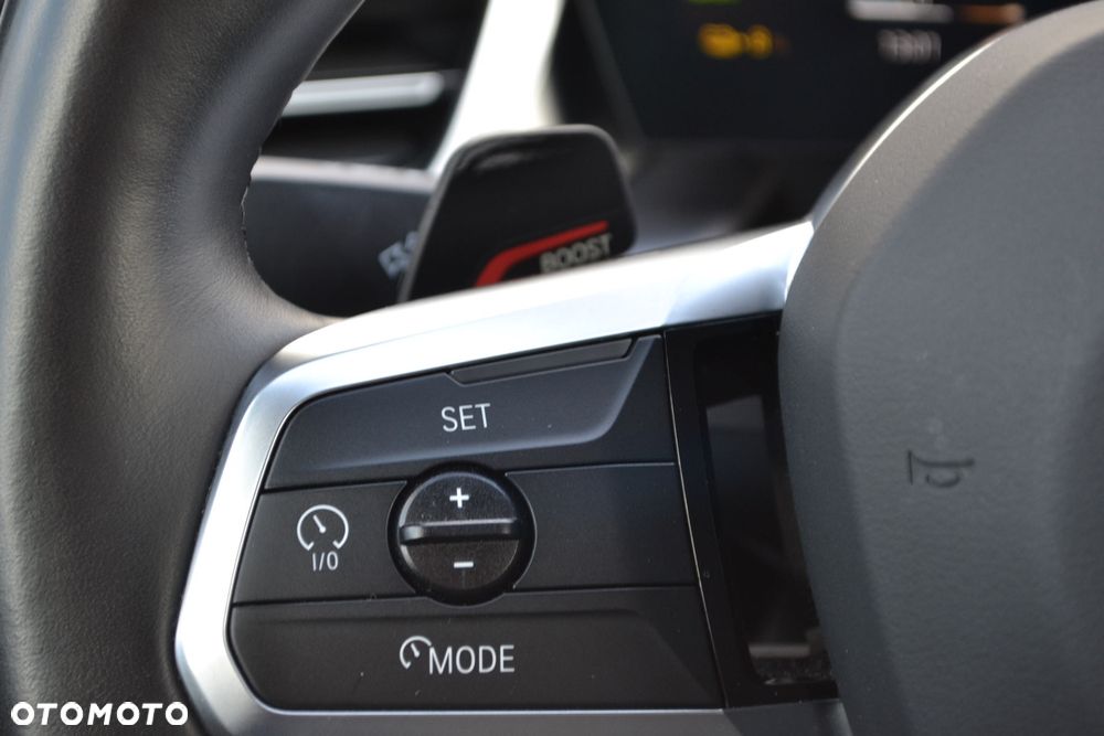 BMW iX1 xDrive30 66.5kWh M Sport - 28