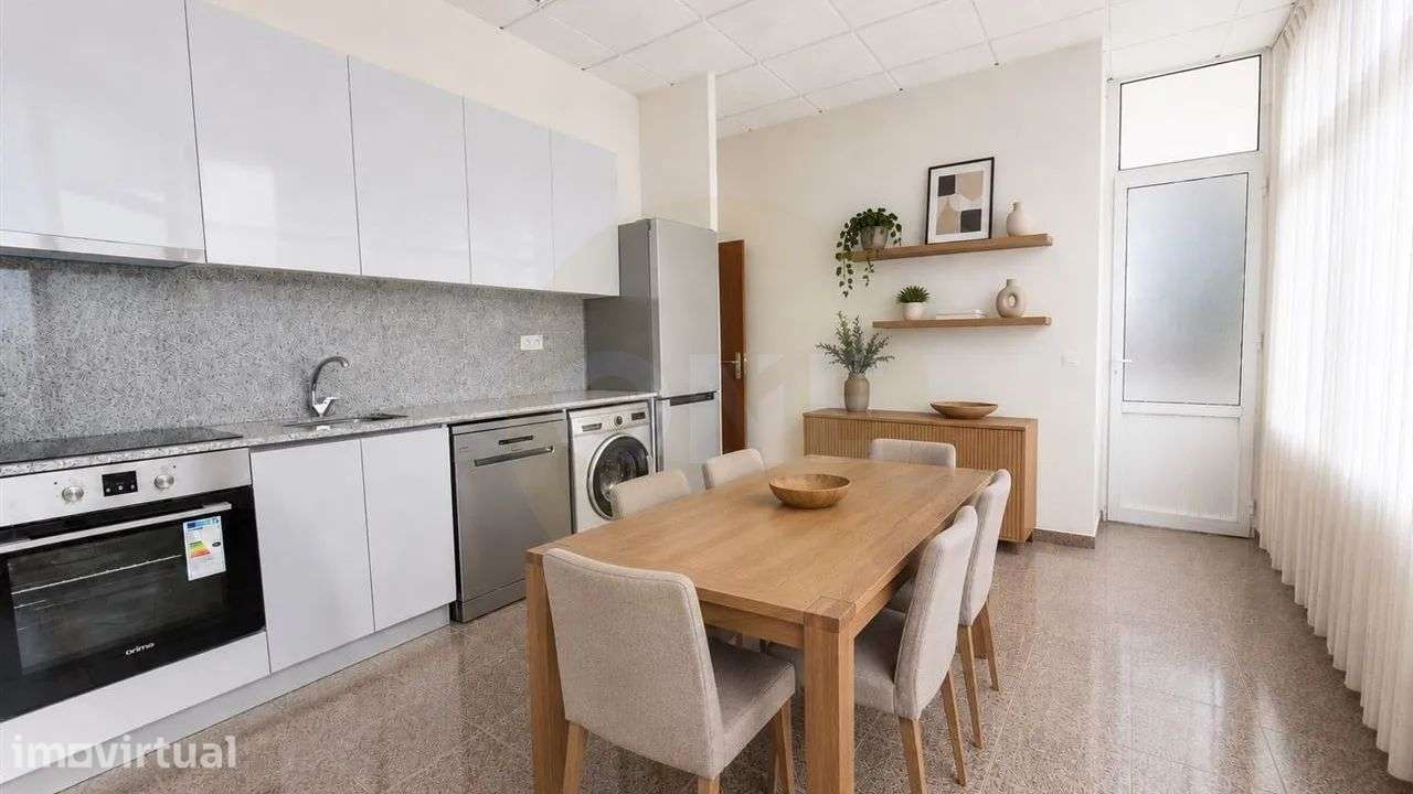 Apartamento T1 Renovado em Gondifelos – Ideal para Viver ou Investir! - Grande imagem: 4/14
