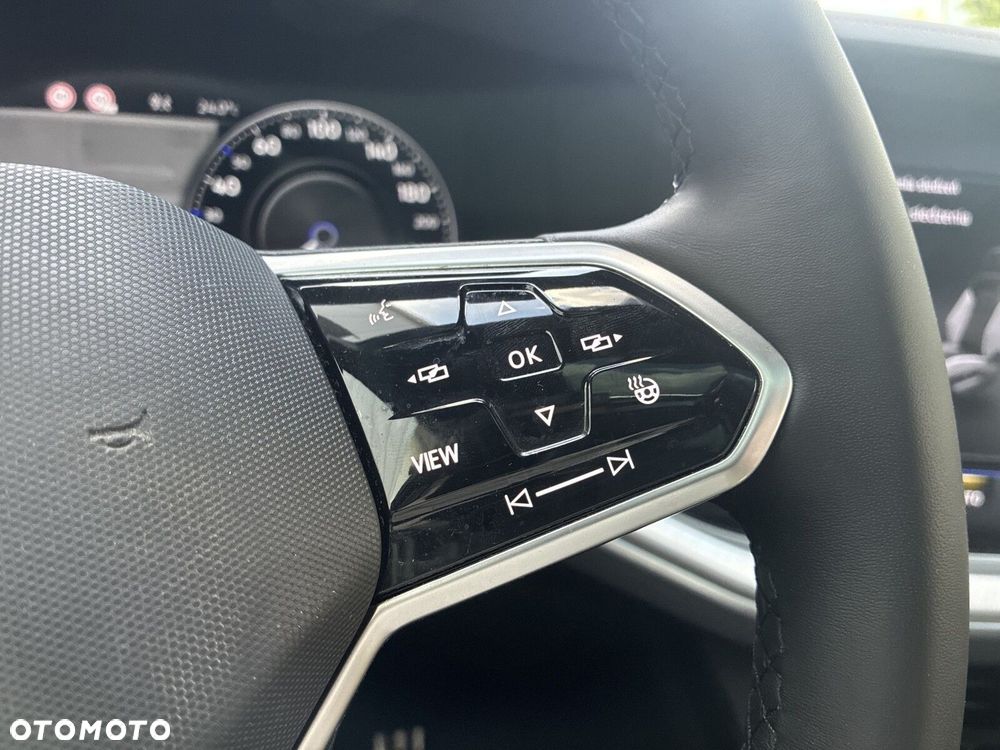Volkswagen Touareg - 21