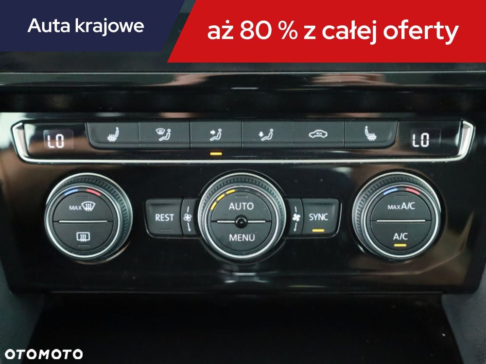 Volkswagen Passat - 12