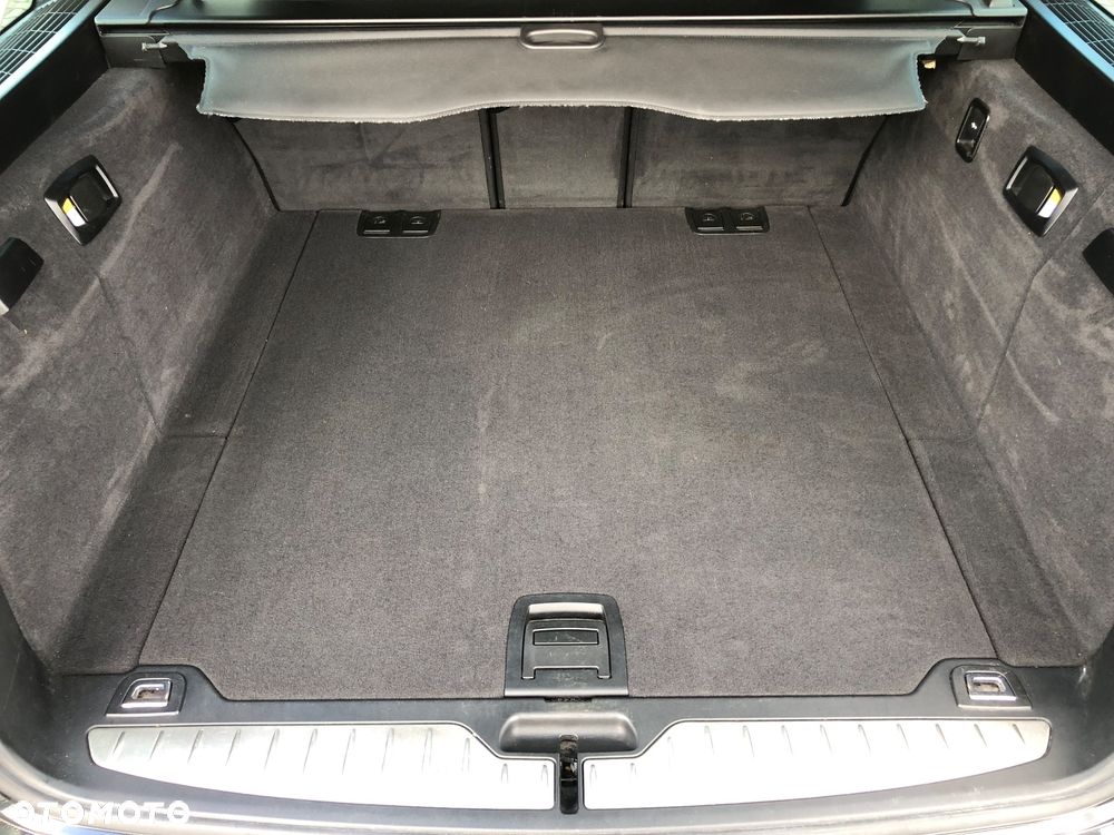 BMW Seria 5 520d Touring - 23