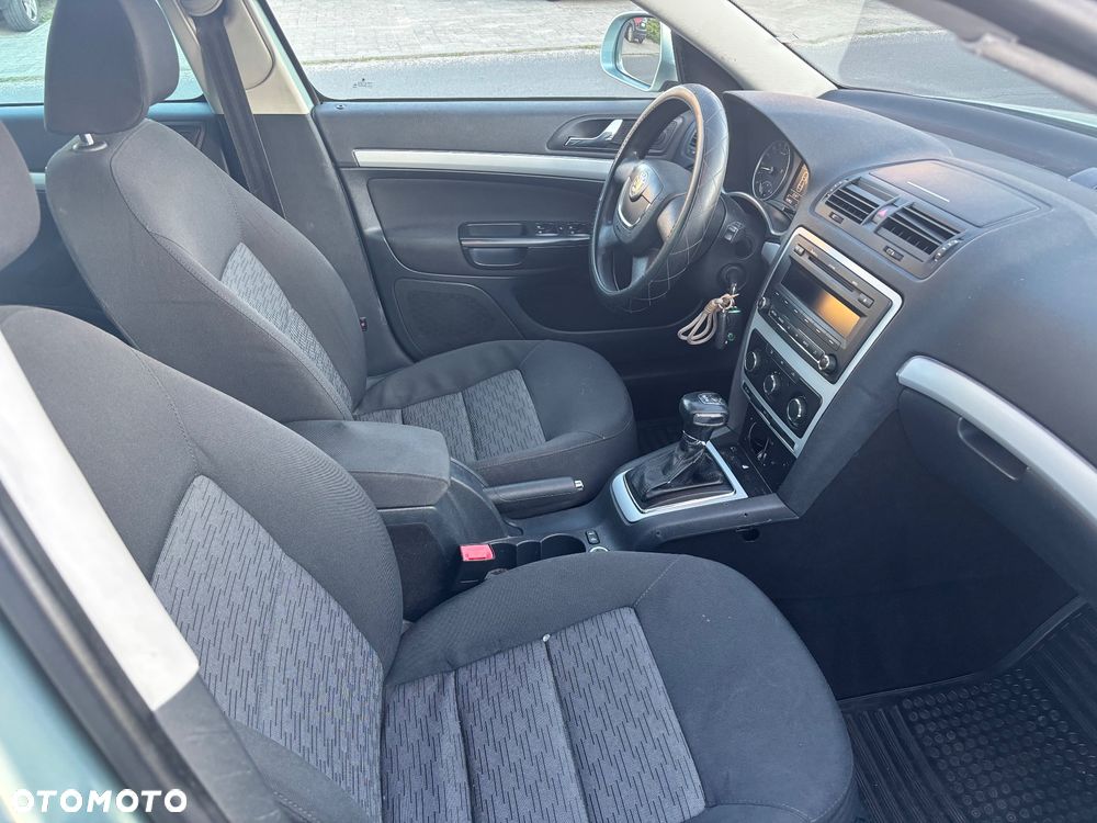 Skoda Octavia 2.0 TDI DPF DSG Ambiente - 8