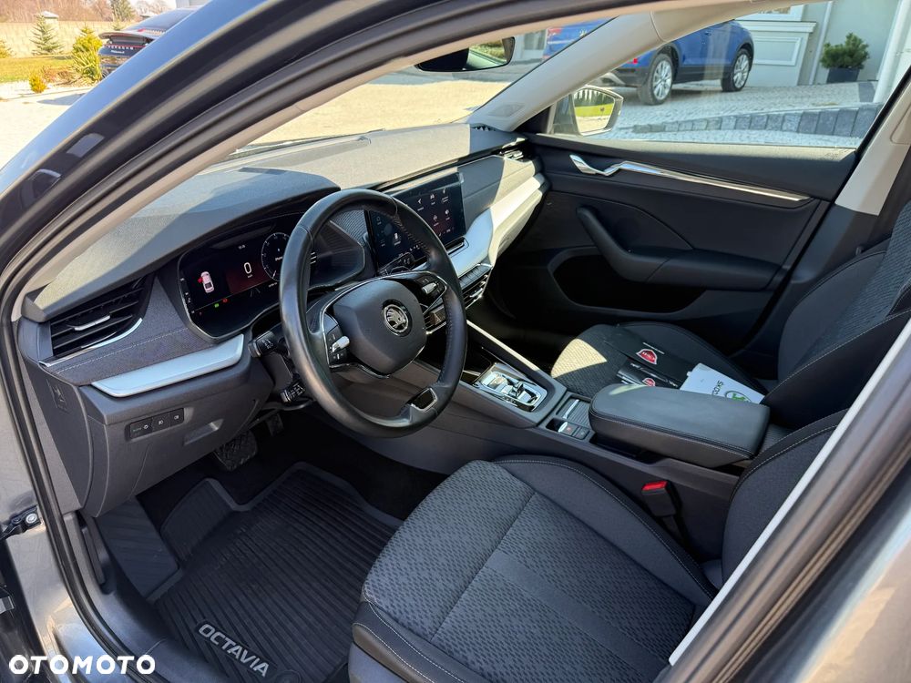 Skoda Octavia 2.0 TDI Style DSG - 10