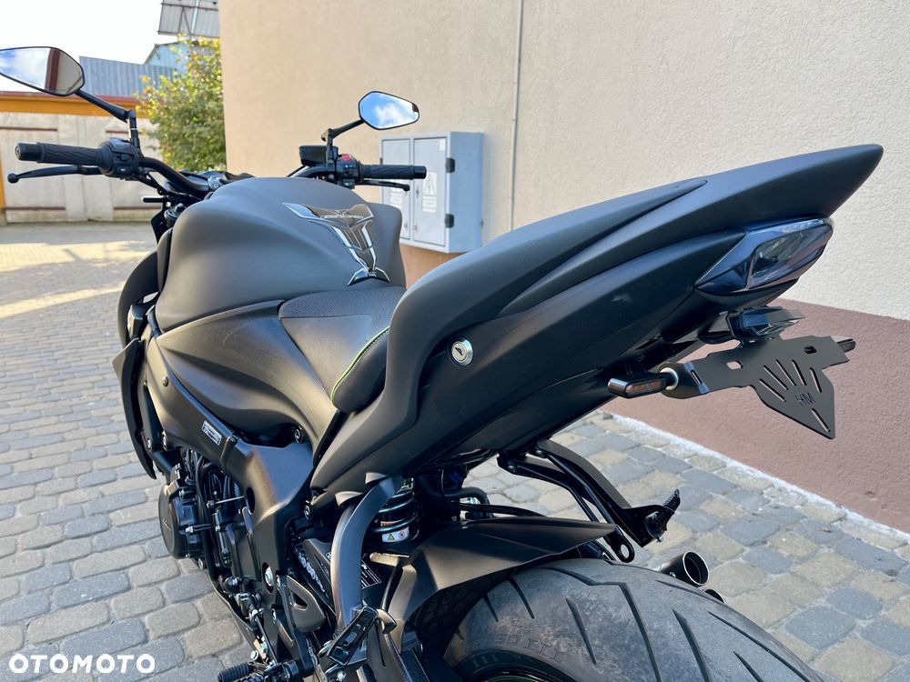 Suzuki GSX - 14