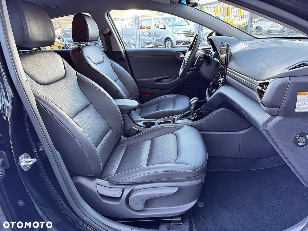 Hyundai IONIQ - 12