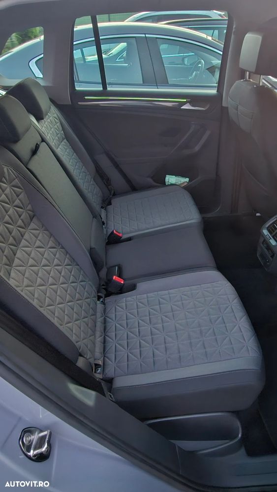 Volkswagen Tiguan - 16
