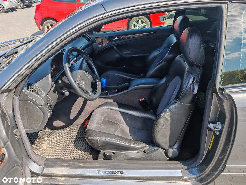 Mercedes-Benz CLK - 9