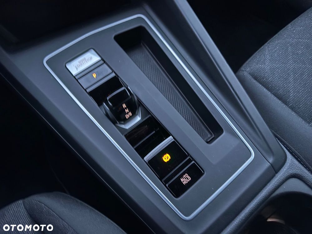 Volkswagen Golf 1.5 eTSI EVO Style DSG - 30