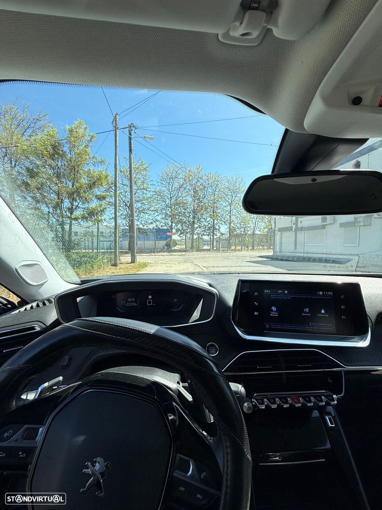 Peugeot 2008 PureTech 130 EAT8 Allure - 5