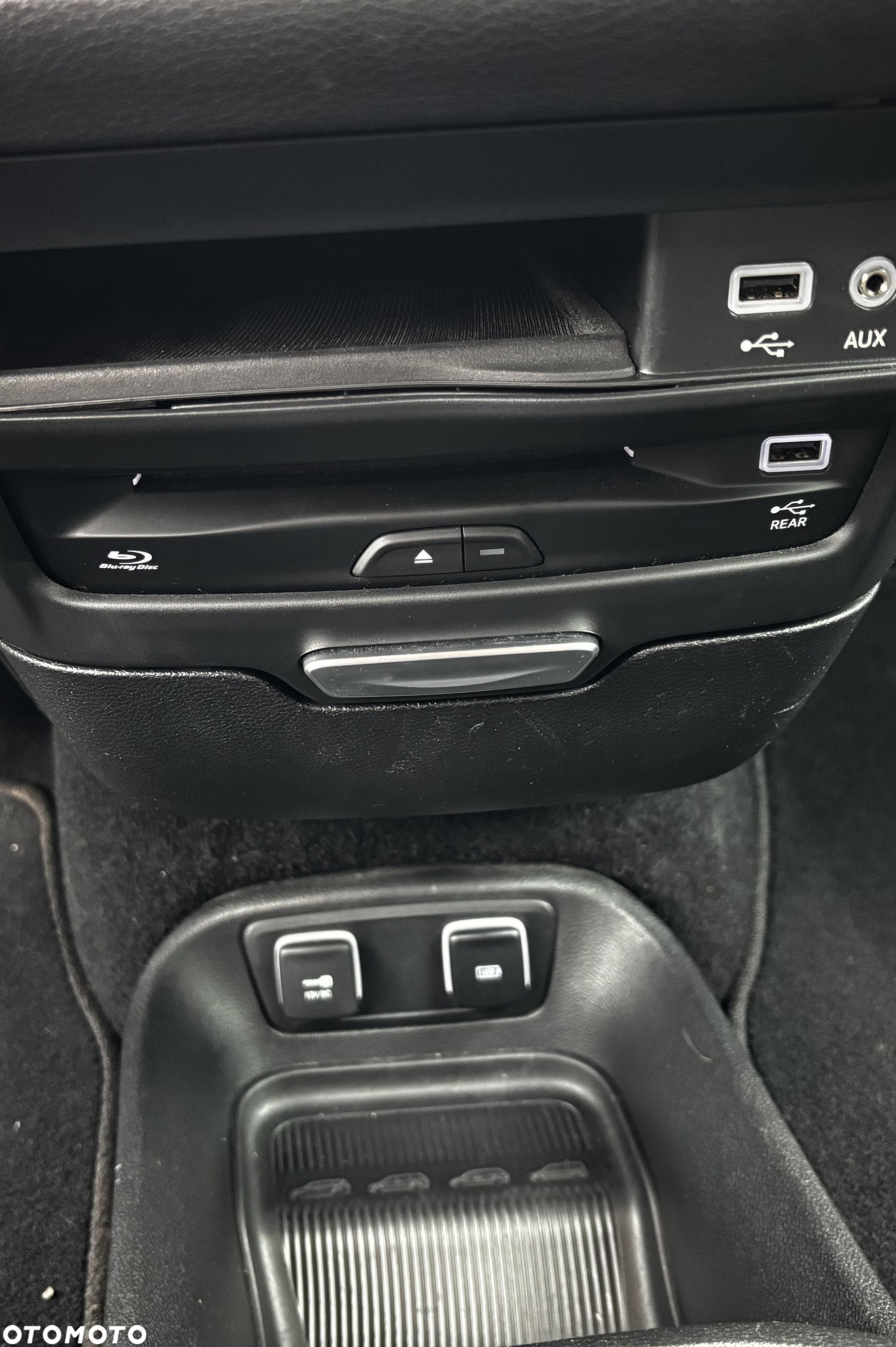 Chrysler Pacifica - 20