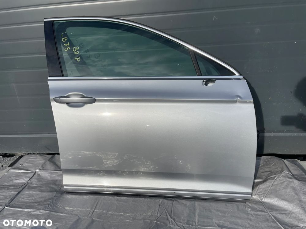 VW Passat B8 drzwi prawy przód LB7S w - 2