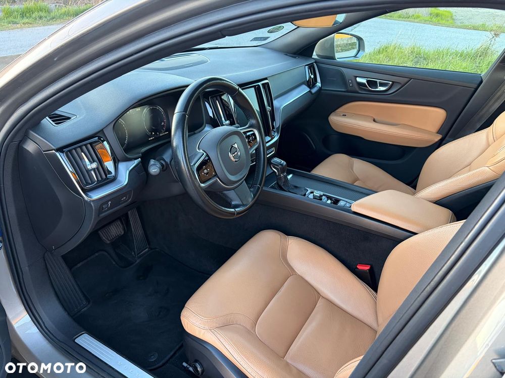 Volvo V60 Cross Country T5 AWD Geartronic Pro - 7